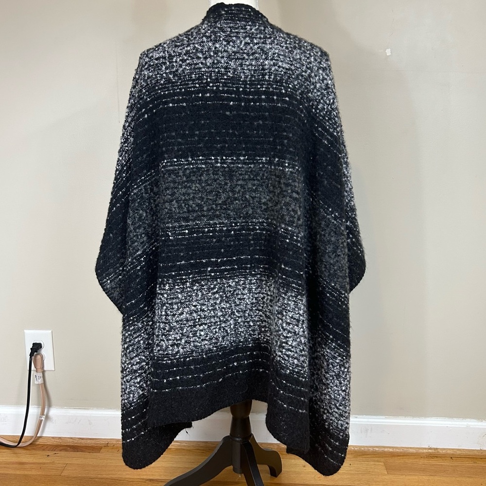 Woolrich black and gray sweater shawl cape wrap one size - Picture 3 of 9